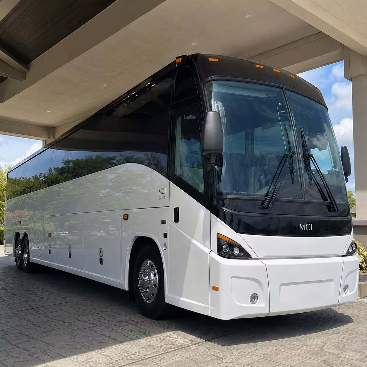 corporate groups and convention travelers love parma airport transportation