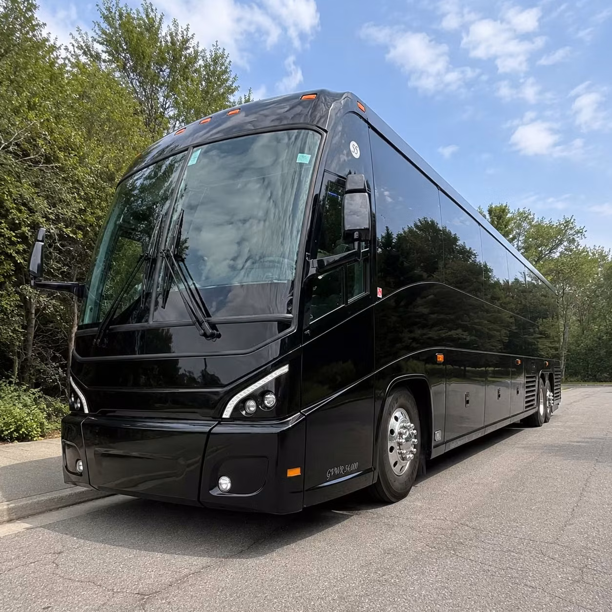 reduce turnover and boost morale with a parma employee shuttle benefit